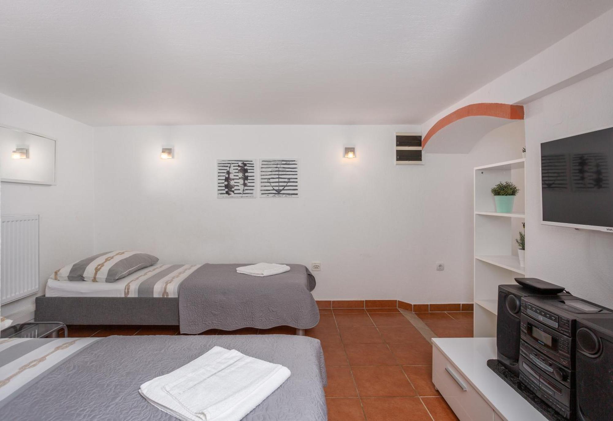 Apartments Villa Temer Pinezici  Bagian luar foto