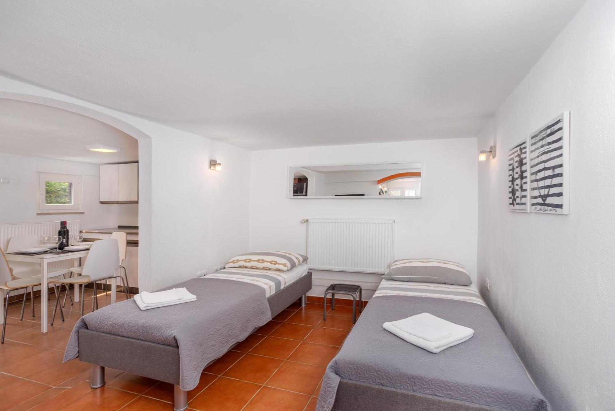 Apartments Villa Temer Pinezici  Bagian luar foto